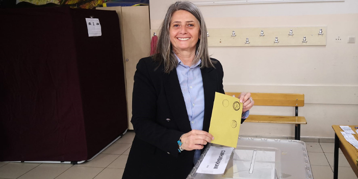 CHP Trabzon Milletvekili Sibel Suiçmez ikinci tur için oyunu kullandı