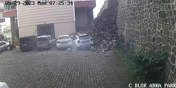 Trabzon'da sitenin istinat duvarı çöktü! Araçlar hasar gördü