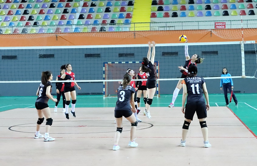 Trabzon'da voleybol turnuvası düzenlendi