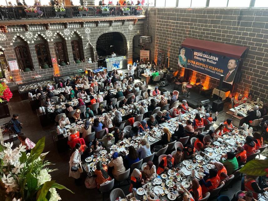 Diyarbakır'dan kadınlar ses verdi! "Seni yeniden Cumhurbaşkanı yapacağız "
