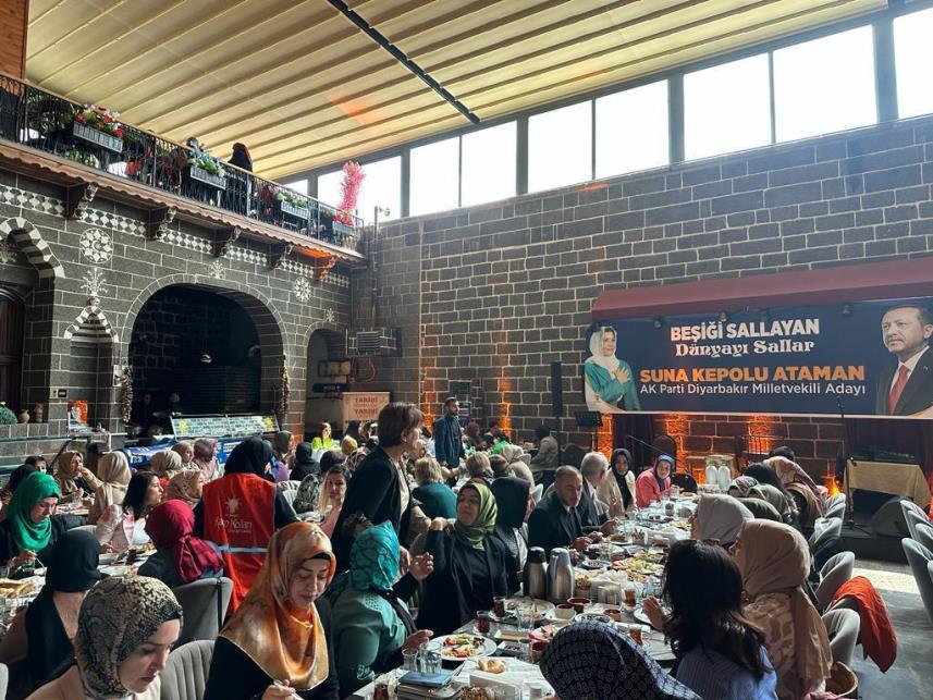 Diyarbakır'dan kadınlar ses verdi! "Seni yeniden Cumhurbaşkanı yapacağız "