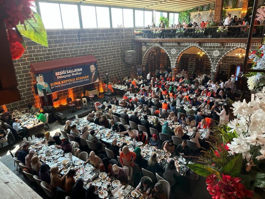 Diyarbakır'dan kadınlar ses verdi! "Seni yeniden Cumhurbaşkanı yapacağız "