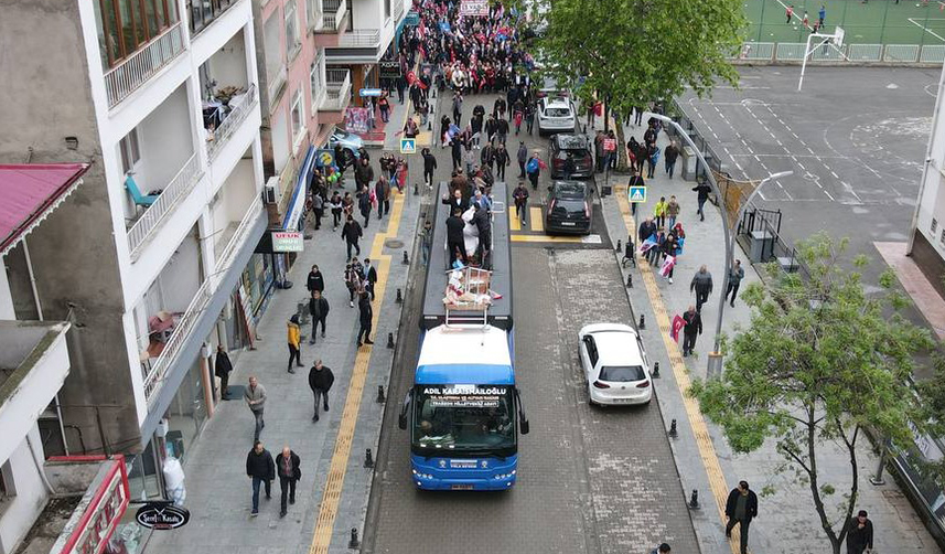 AK Parti Trabzon Milletvekili adayı Bakan Karaismailoğlu: "Sandık, oy namustur"