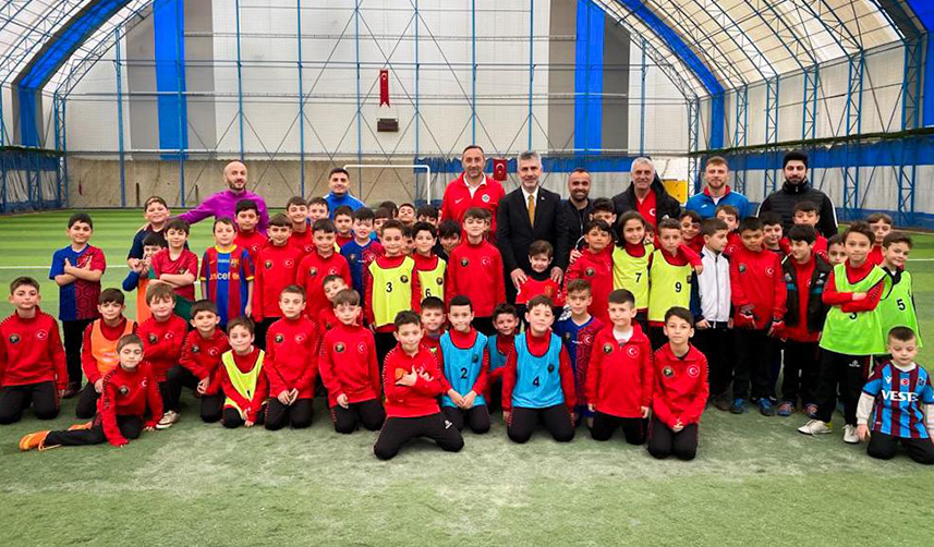 AK Parti Trabzon Milletvekili adayı Yılmaz Büyükaydın: "Durmadan çalışacağız"