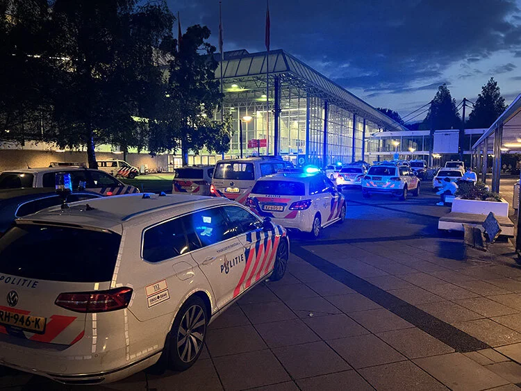 Ansterdam'da PKK sempatizanları sandık müşahitlerine saldırdı