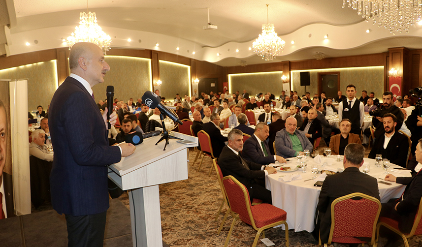 Bakan Karaismailoğlu, Trabzon'da konuştu Maalesef karşımızda Türkiye'yi karıştırmaya talip olmuş bir birleşme var