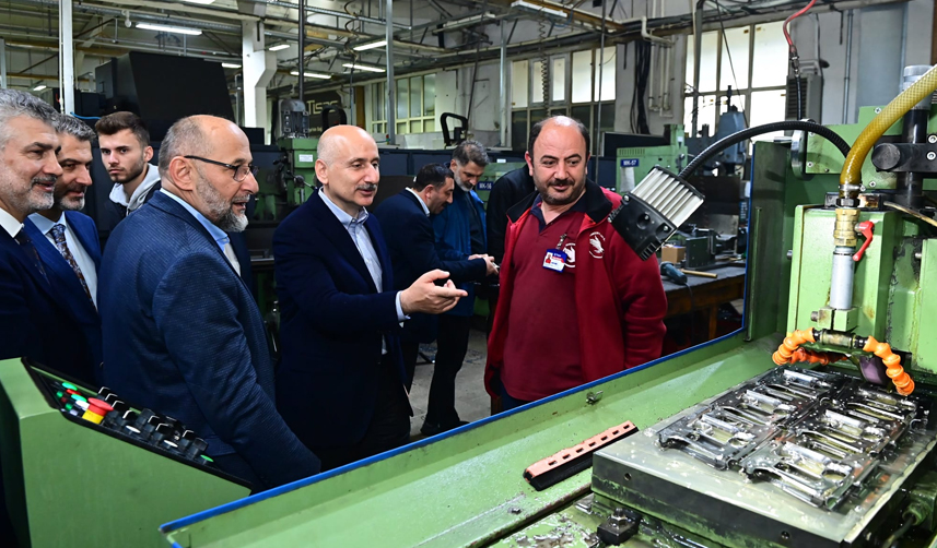 Bakan Karaismailoğlu'ndan provokasyon sözleri: "Uyanık olmamız lazım"