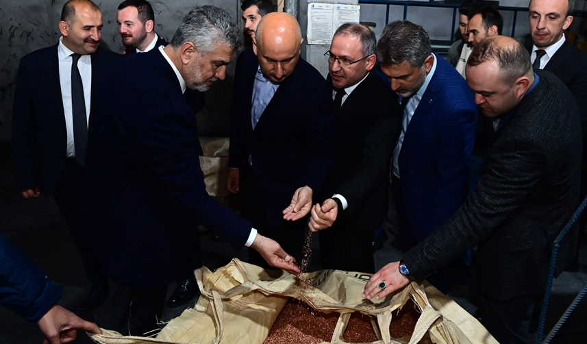 Bakan Karaismailoğlu'ndan provokasyon sözleri: "Uyanık olmamız lazım"