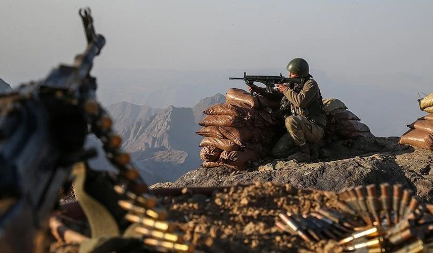 Bakan Akar: 19 terörist etkisiz hale getirildi