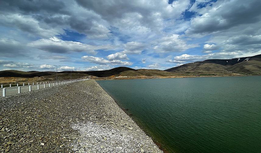 Bayburt'ta ilkbahar yağışlarıyla dolan baraj ve göletler çiftçiye umut oldu