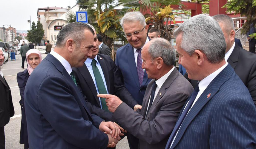 İYİ Parti Trabzon Milletvekili adayları Yavuz Aydın İktidarın önceliği ne Trabzon ne de Yomra