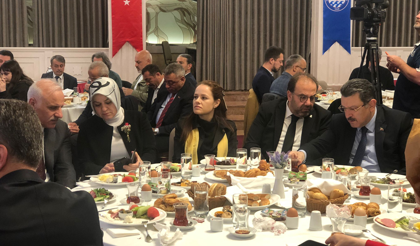 karaismailoğlu basın karşısında3