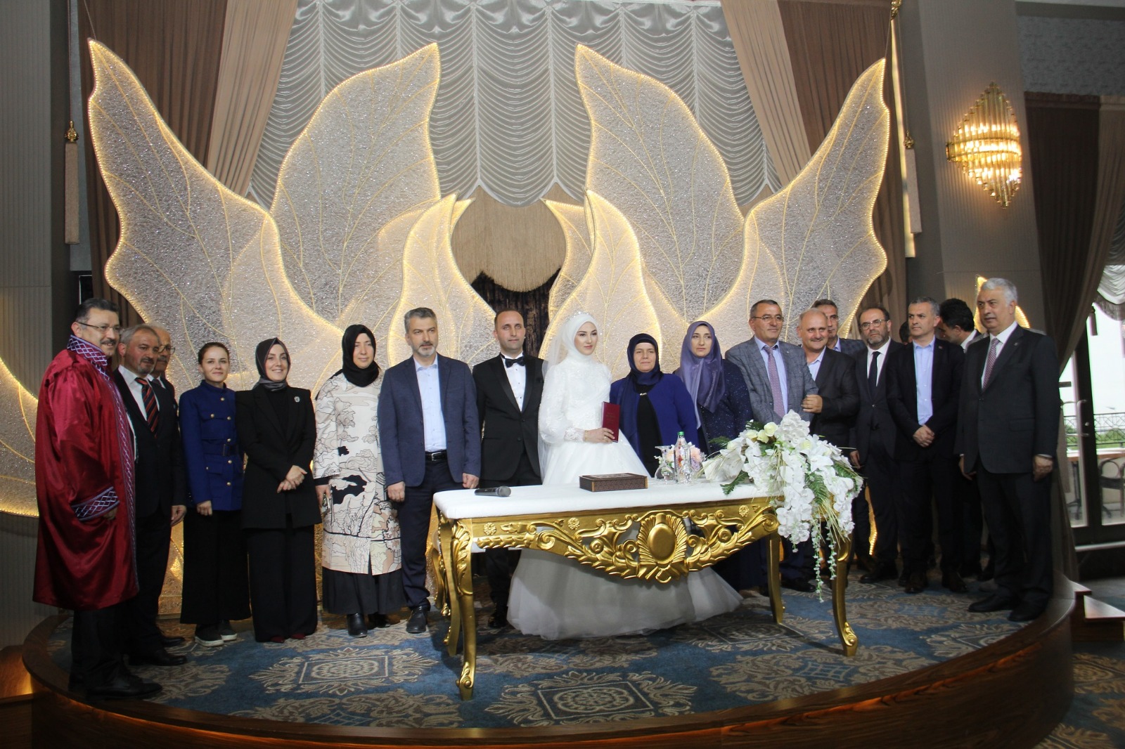 Mustafa Nuri Sungur Ebru Özcan dünya evine girdi