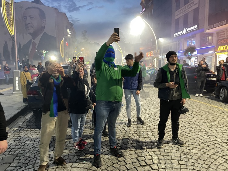 Çaykur Rizespor taraftarları kutlama yaptı!