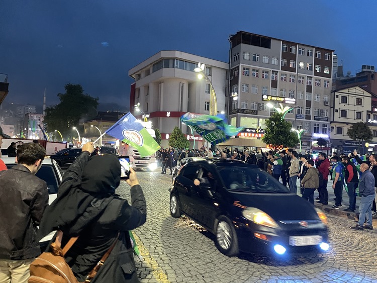 Çaykur Rizespor taraftarları kutlama yaptı!