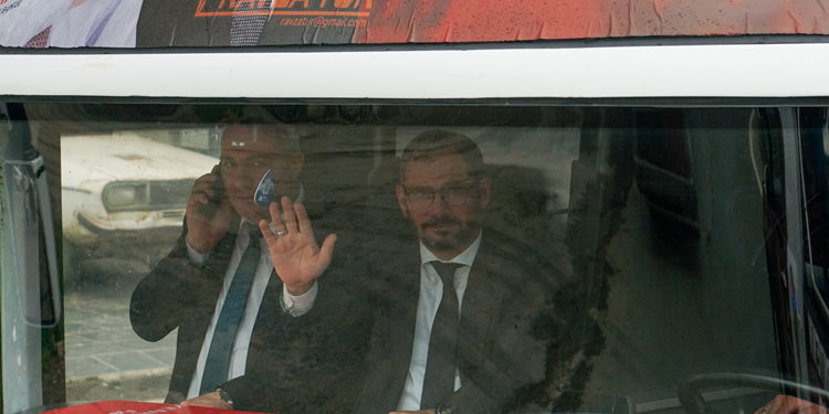 Süleyman Pulat: "Önemli olan halkımızın refahı ve mutluluğu"