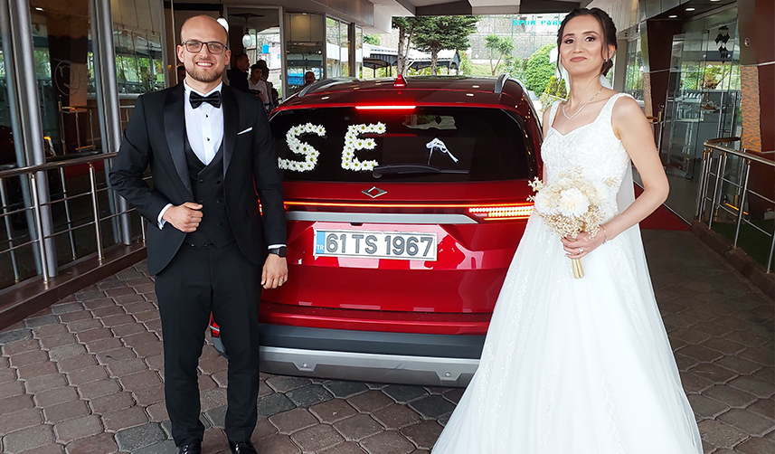 Bakan Karaismailoğlu'nun makam otomobili Togg gelin arabası oldu