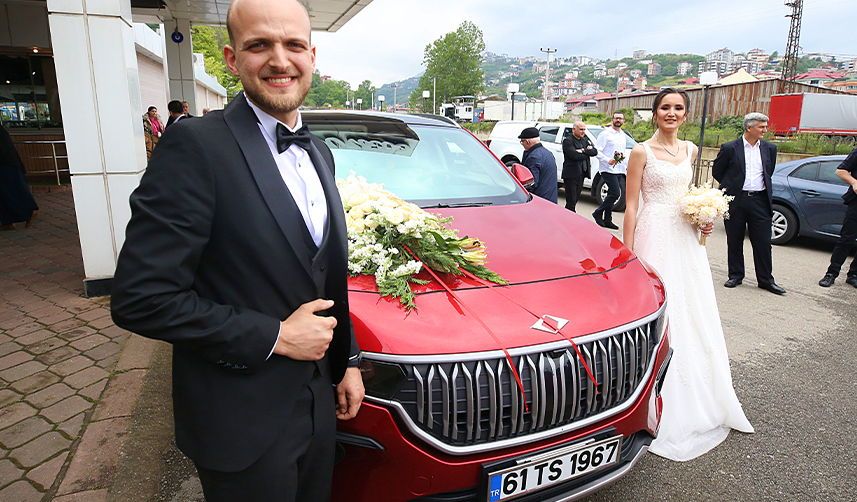 Bakan Karaismailoğlu'nun makam otomobili Togg gelin arabası oldu