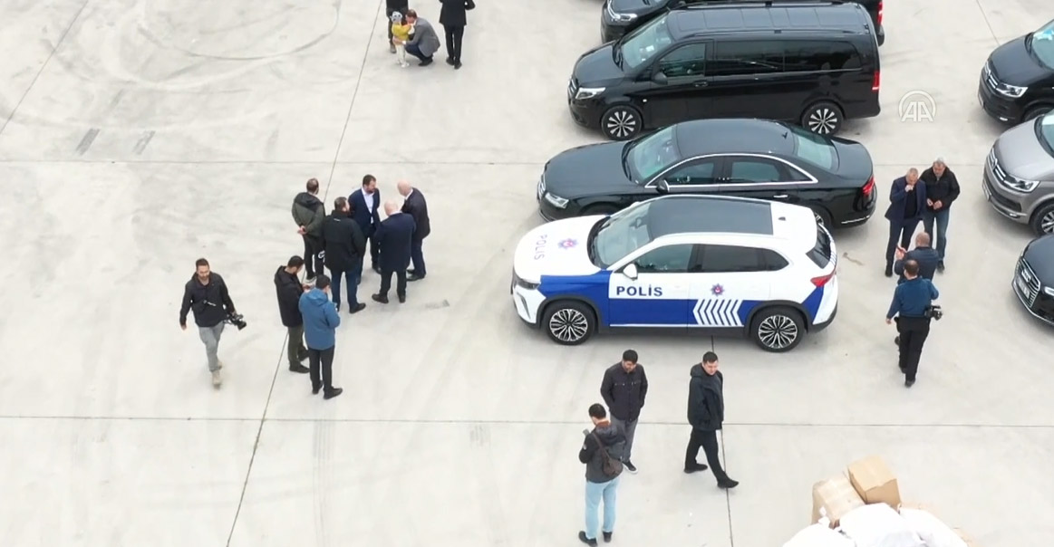 Türkiye'deki Togg marka ilk polis aracı hizmete girdi