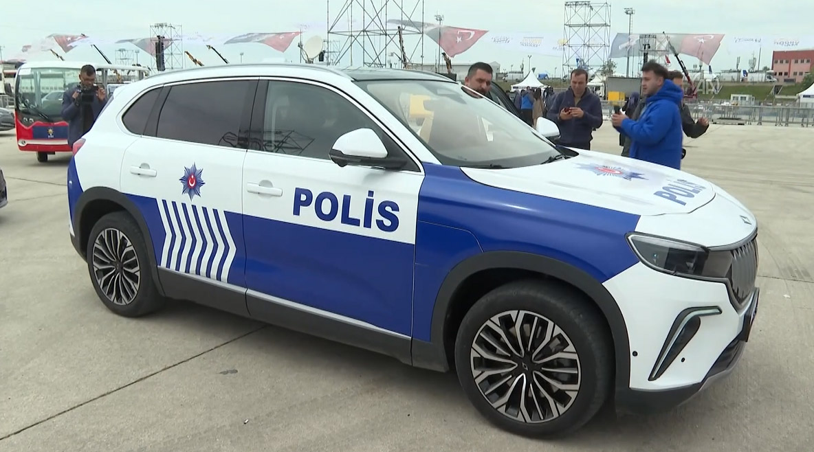 Türkiye'deki Togg marka ilk polis aracı hizmete girdi