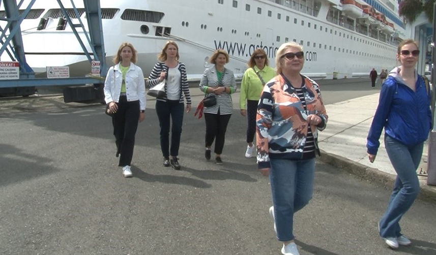 Trabzon'a sezonun ilk kruvaziyer gemisi geldi