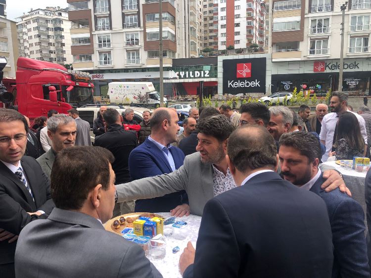 Trabzon’da Dörtgen Ofis Mobilyaları yeni şubesini açtı