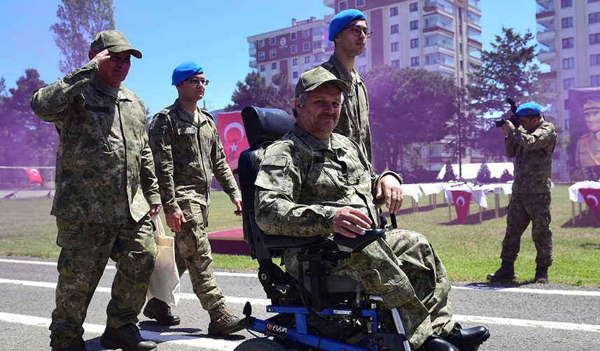 Trabzon'da engelli gençler temsili askerlik yaptı