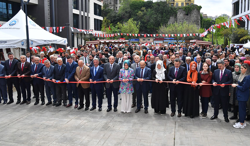 Trabzon'da kursiyerin el sanatları beğenilere sunuldu