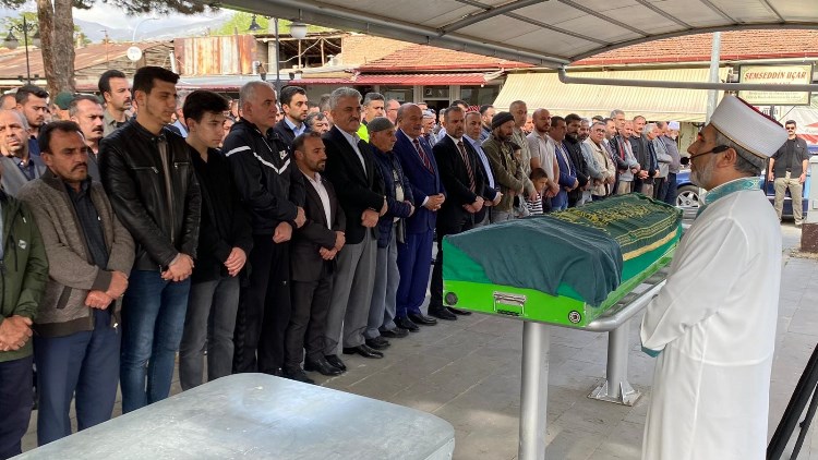 Trabzon'da tedavi görev şehit annesi hayatını kaybetti