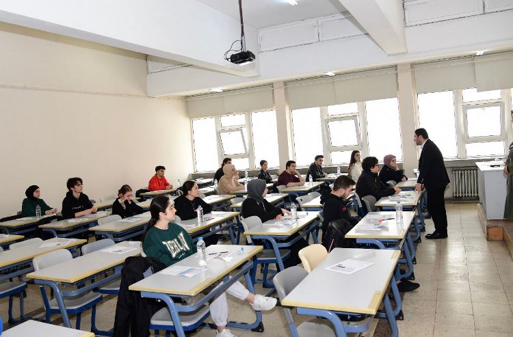 Trabzon'da YSK son prova! 14 bin 898 öğrenci katıldı