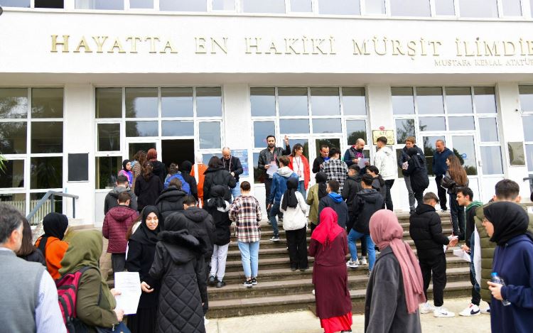 Trabzon'da YSK son prova! 14 bin 898 öğrenci katıldı