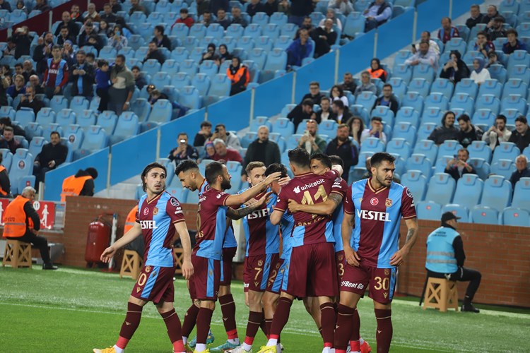 Trabzonspor evinde farklı galip!