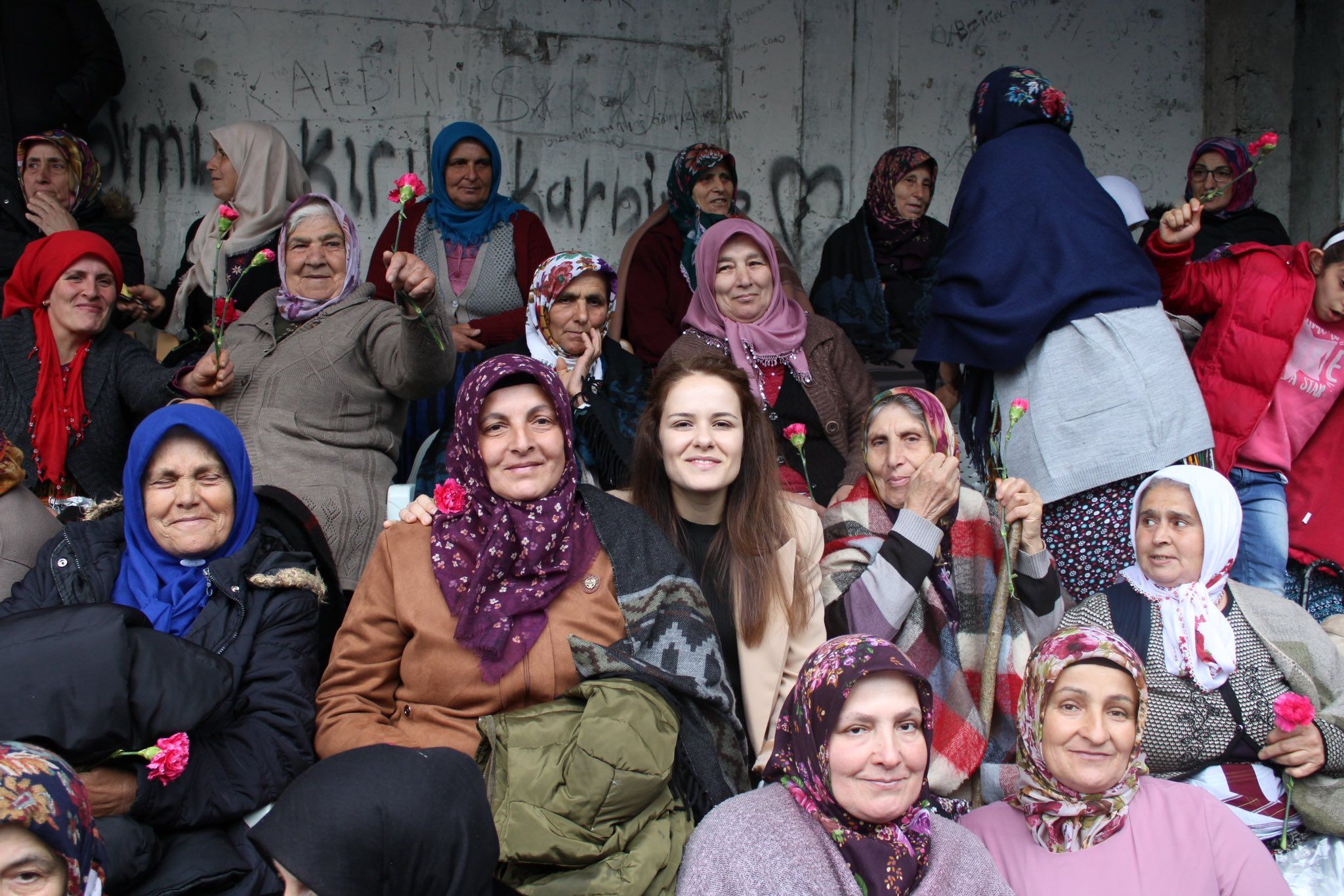 AK Parti Trabzon Milletvekili Adayı Meryem Sürmen ‘İmamoğlu ’çiftini hedef aldı
