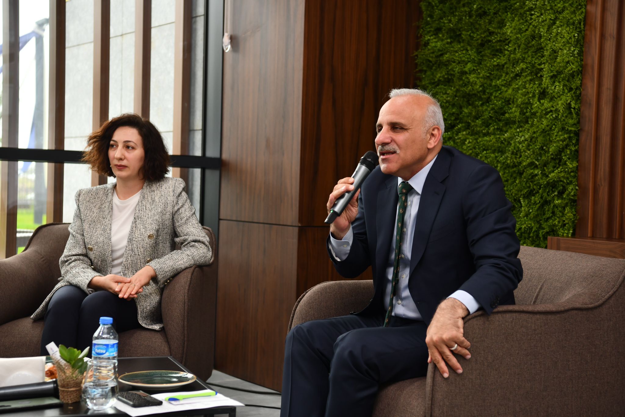 Başkan Zorluoğlu Trabzonlu kadınlarla bir araya geldi