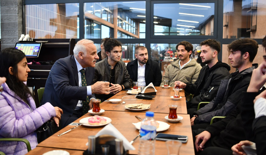 zorluoğlu gençlerle bir araya geldi 1