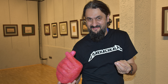 "El İşaretleri" adlı grafik sergisi Trabzon'da açıldı