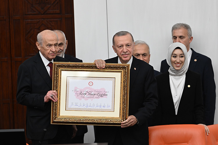 cumhurbaskani-erdogan-tbmmde-yemin-etti-003.jpg
