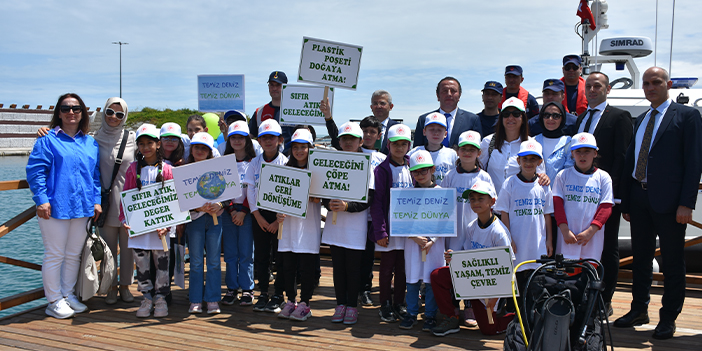 Trabzon'da dalgıçlar Dünya Çevre Günü'nde denizde dip temizliği yaptı