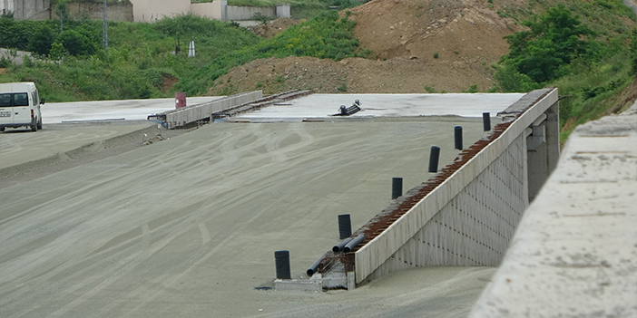 Trabzon Kanuni Bulvarı'nda çalışmalar hız kesmiyor