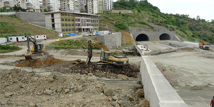 Trabzon Kanuni Bulvarı'nda çalışmalar hız kesmiyor