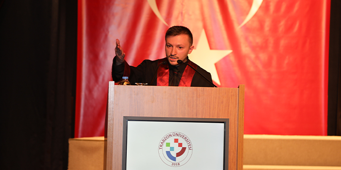 Trabzon'da İlahiyat Fakültesi'nde 8. dönem coşkusu 