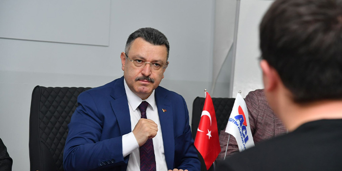 Başkan Genç YSK'ye girecek öğrencilerle buluştu!