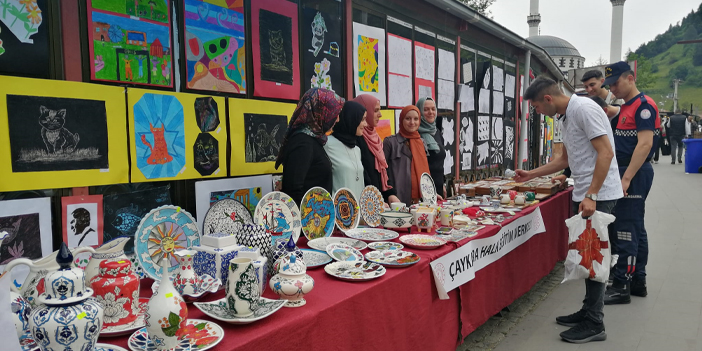 Uzungöl'de Çini ve Resim Yıl Sonu Sergisi açıldı