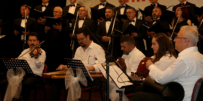 Akçaabat'ta Türk Sanat Müziği büyüledi