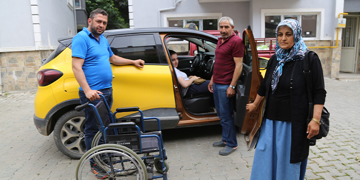 Artvin'de engelli Elif Sude'nin okuma azmini hiç bir şey engelleyemiyor 