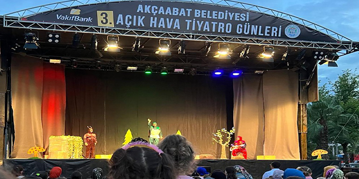 Akçaabat’ta 4. Açık hava tiyatro günleri başlıyor