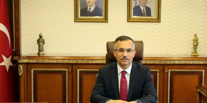 Deprem bölgesinde 3 ilin valisi değişti