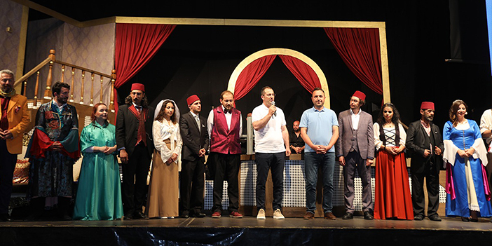 Akçaabat'ta açık hava tiyatroları başladı