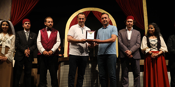 Akçaabat'ta açık hava tiyatroları başladı