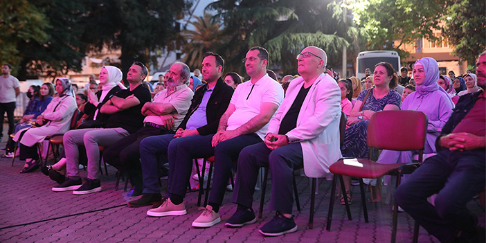 Akçaabat'ta açık hava tiyatroları başladı